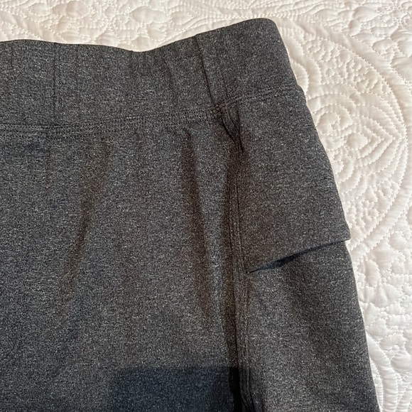 Lululemon athletica dark gray shorts, size large - Picture 4 of 15